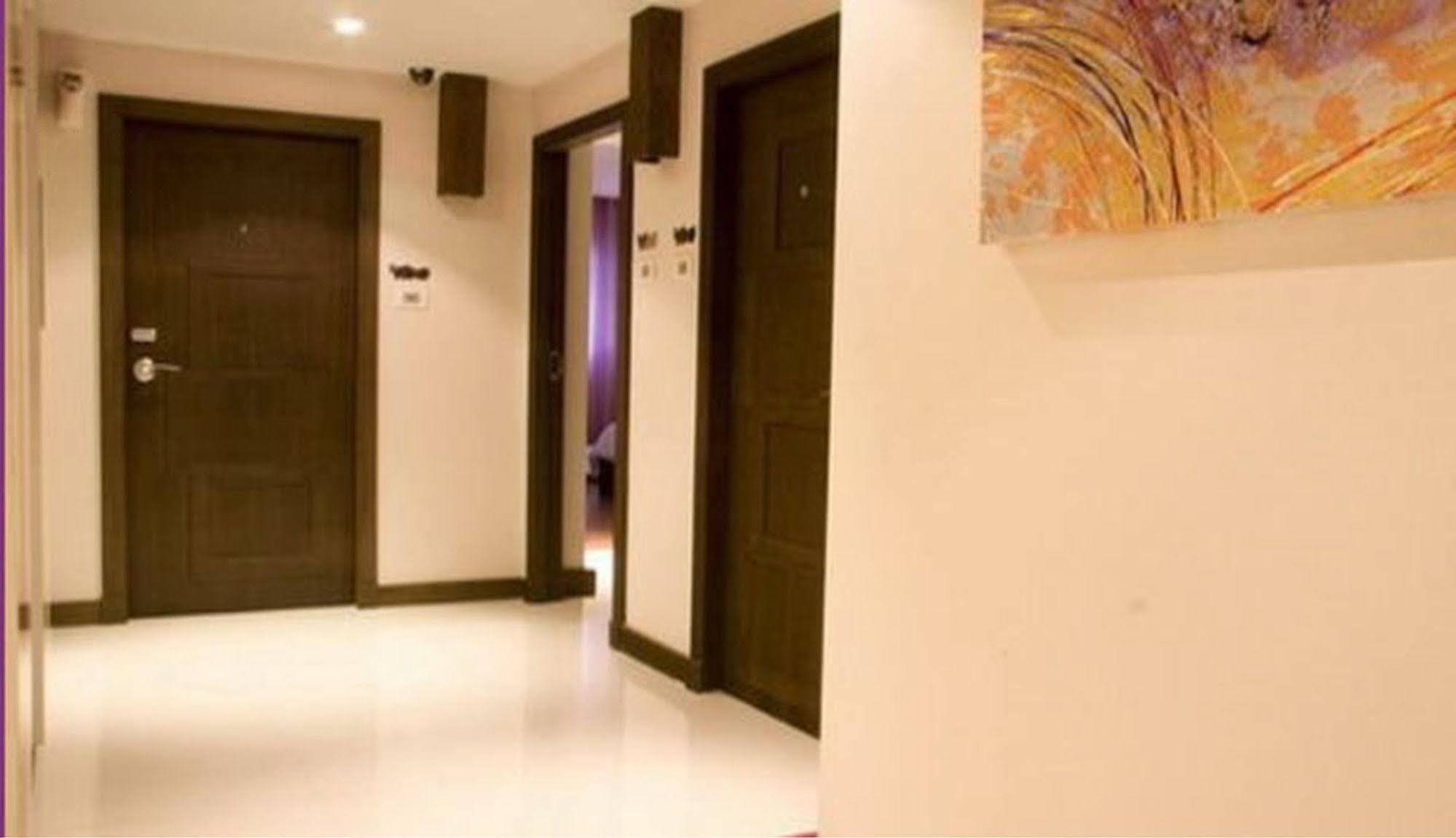 Paradiso Boutique Suites Bangkok Exterior foto
